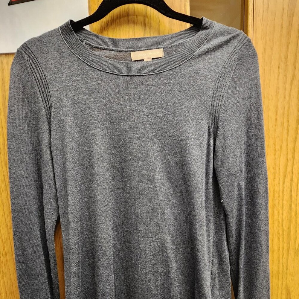 Tissue weight grey Banana Republic sweater